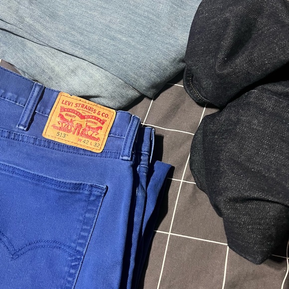 True Blue Levi’s Jeans - Picture 7 of 7